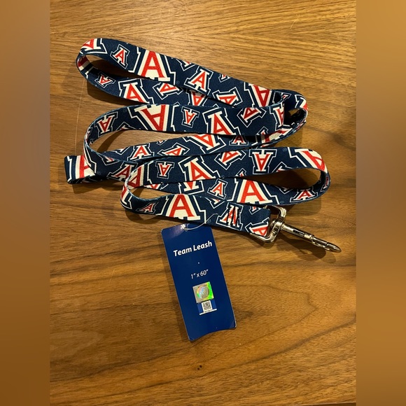Arizona Wildcats Leash and Toy - Picture 3 of 6